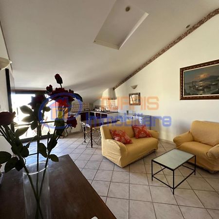 La Mansarda Di Via Galilei Apartment Porto Torres Bagian luar foto
