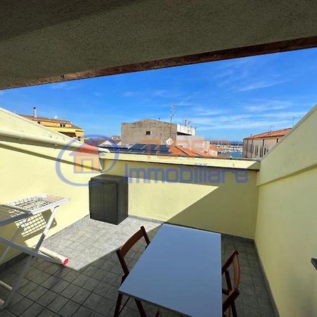 La Mansarda Di Via Galilei Apartment Porto Torres Bagian luar foto