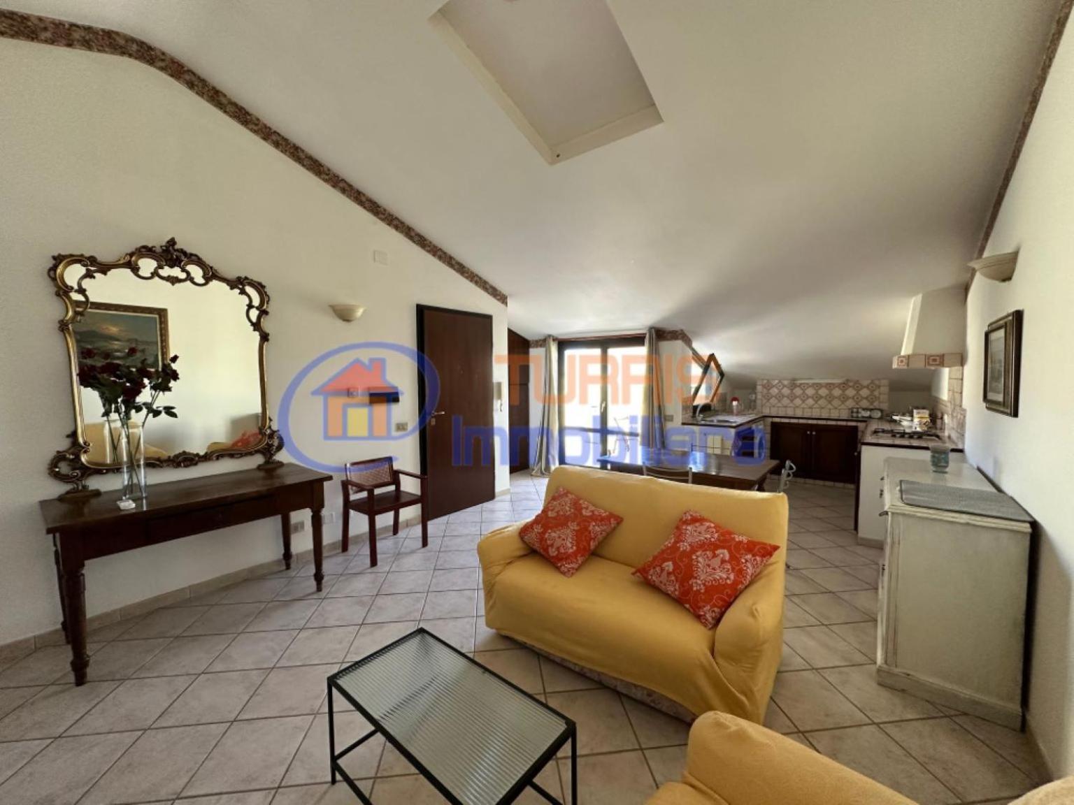 La Mansarda Di Via Galilei Apartment Porto Torres Bagian luar foto